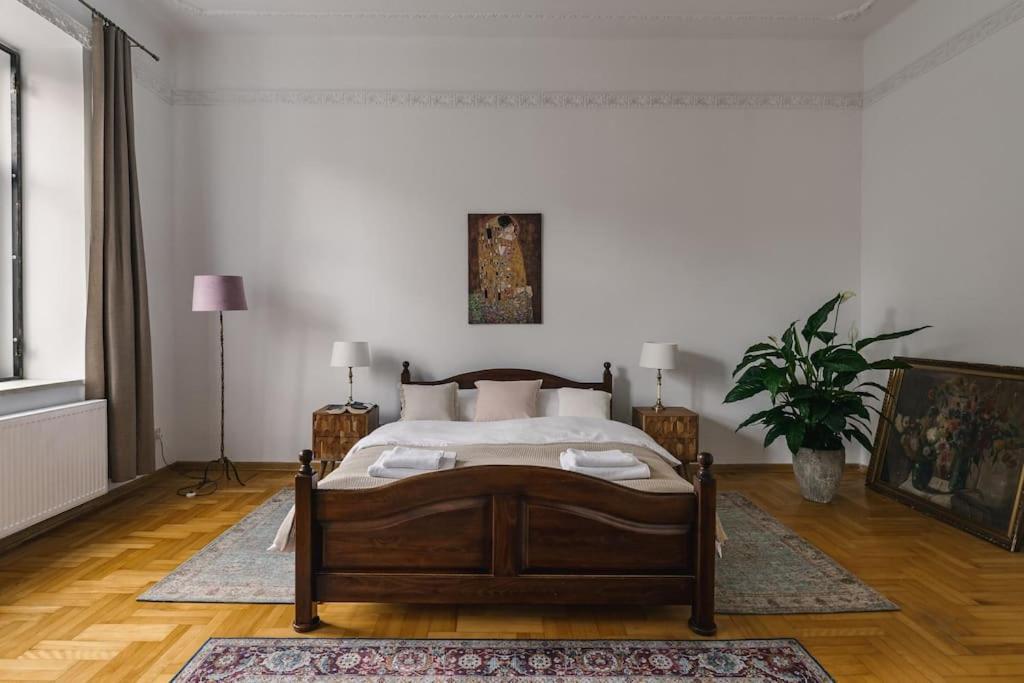 Stylowy W Centrum Piecowy Zakatek Apartment Przemysl